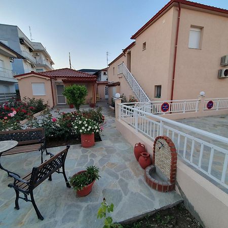 Casa Al Mare 2 Appartement Peraía Buitenkant foto